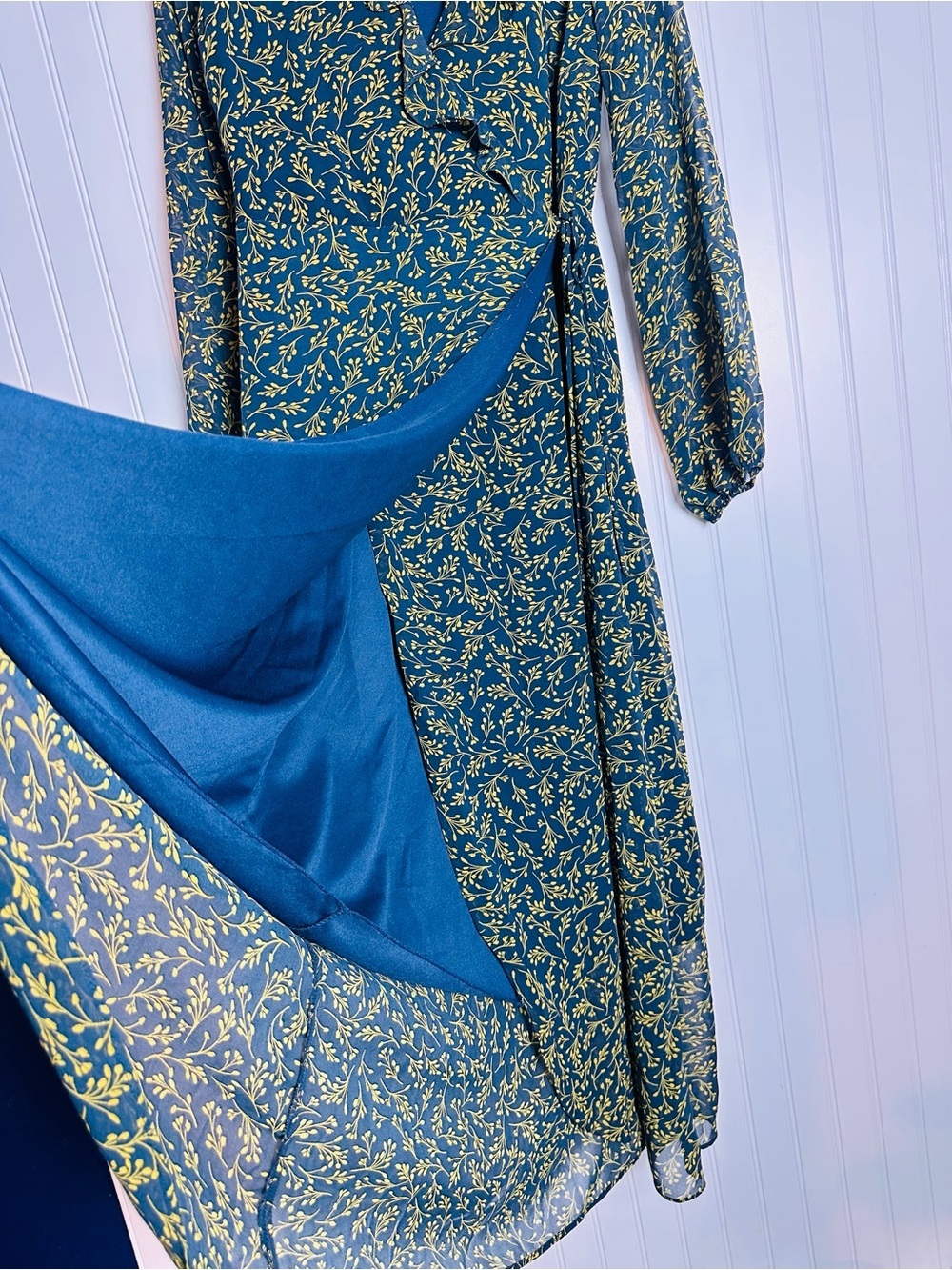 Everly Long Sleeve V-Neck Floral Wrap Midi Dress Floral Large - Picture 5 of 11